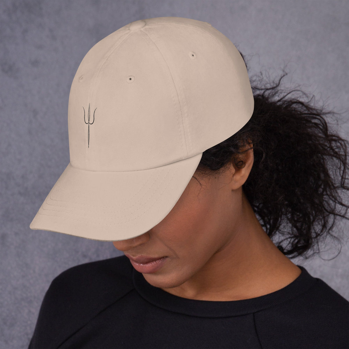 AKACHI Petite Trident Cap